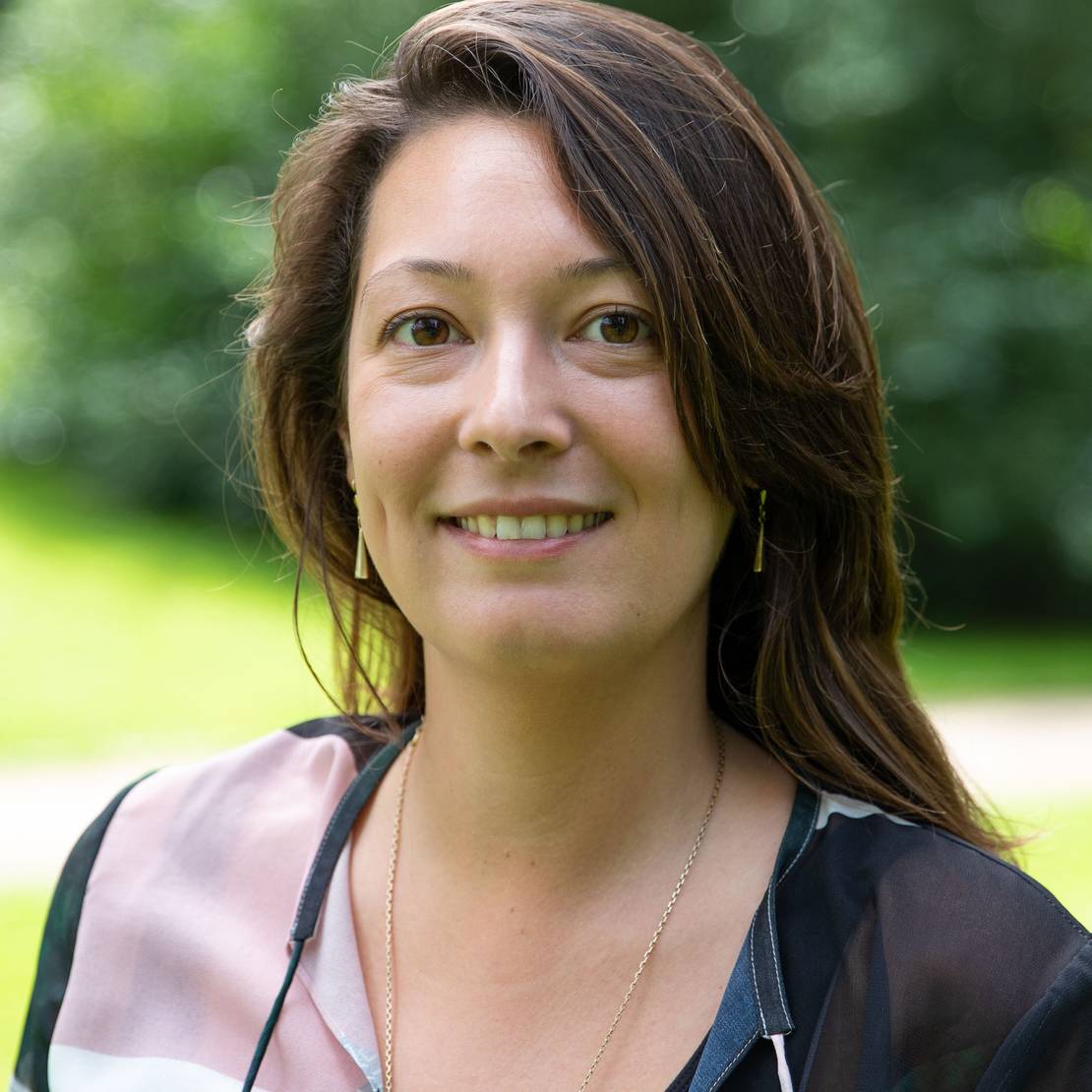 Porträt der Postdoc Plus-Stipendiatin Dr. Alice Watanabe